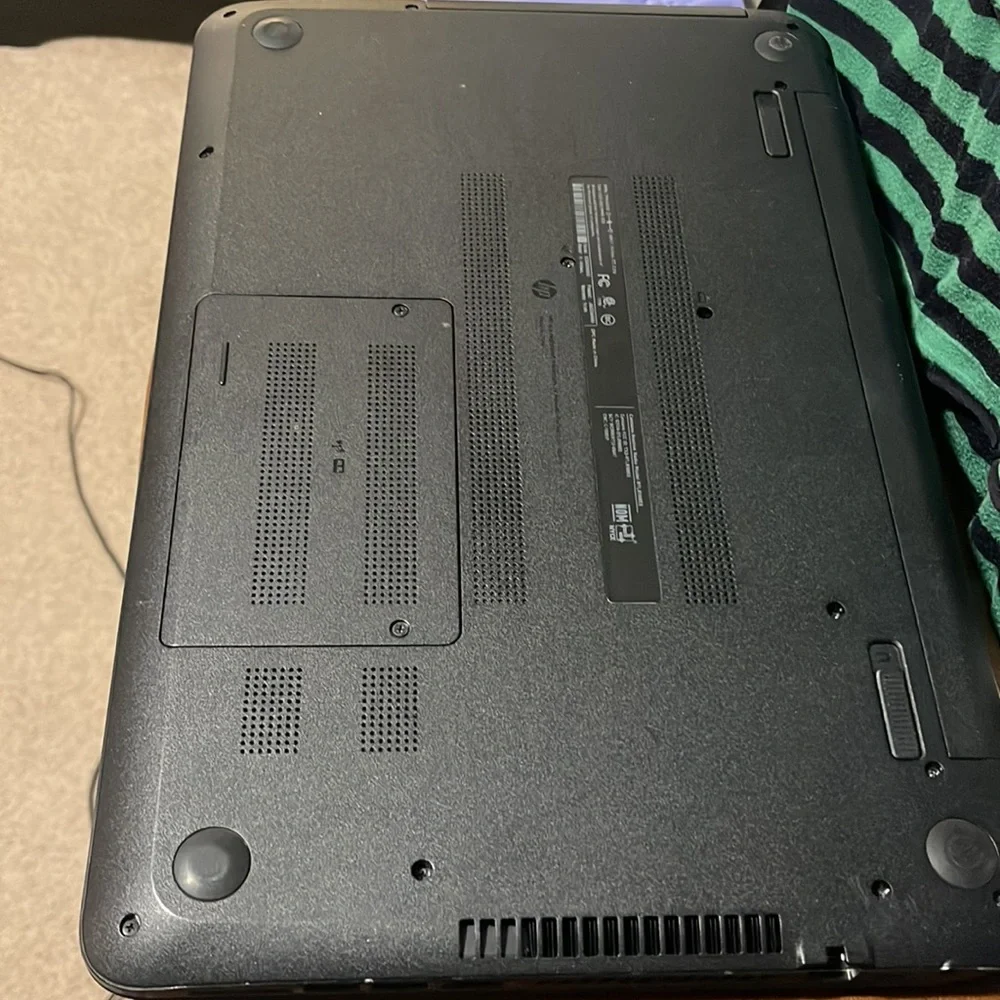 HP 15-F010 wm Notebook PC